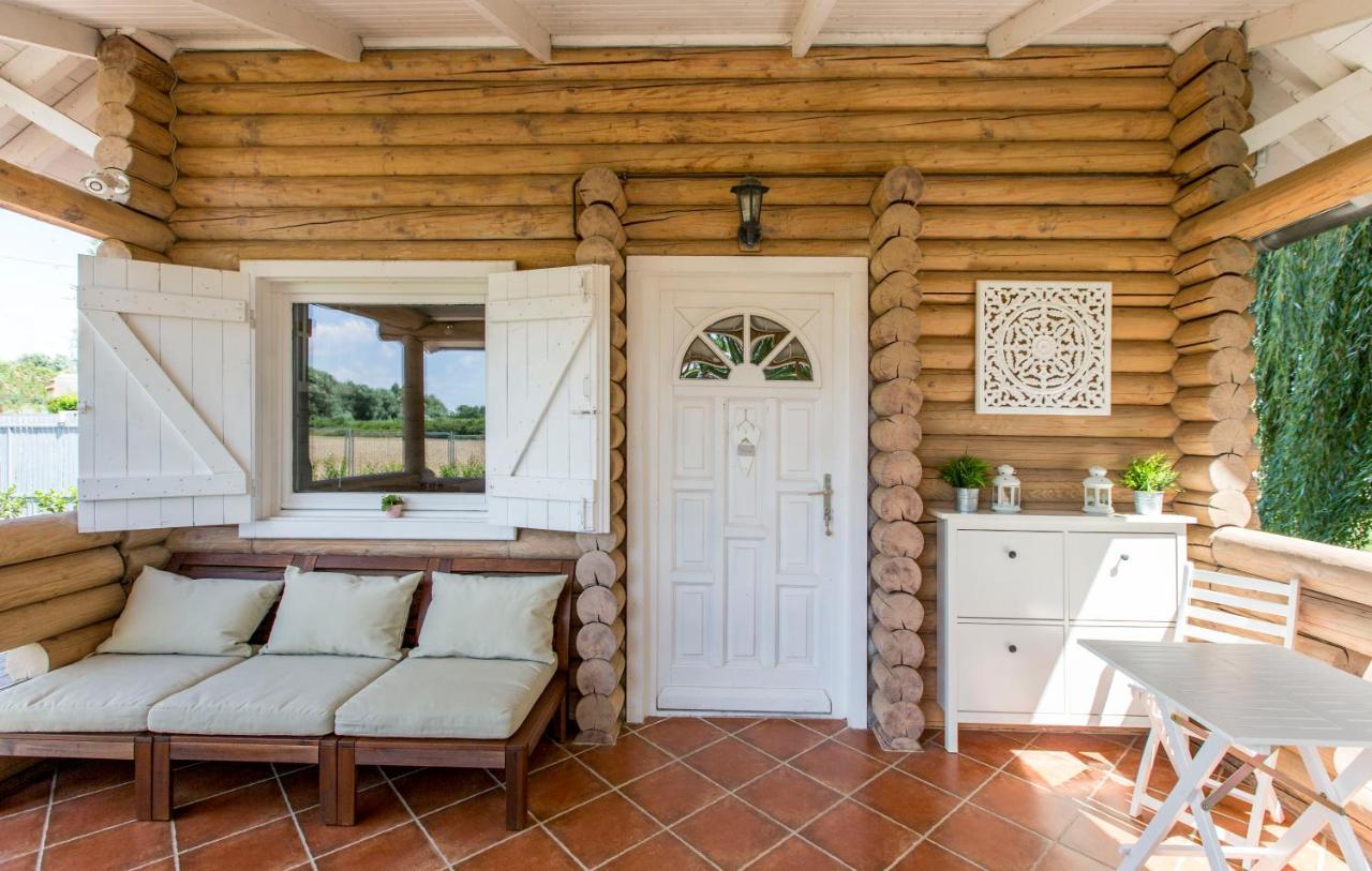 Oeboel Liget Vendeghazak Villa Abádszalók Buitenkant foto
